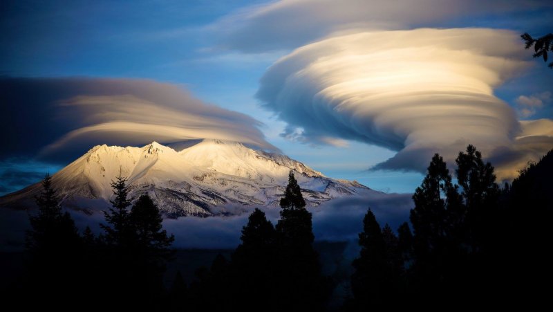 Formation Lenticular clouds
