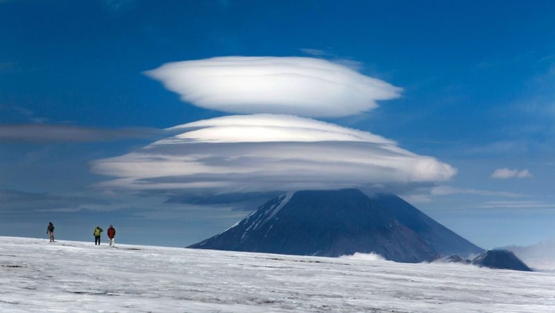 Лентикулярные облака на Камчатке