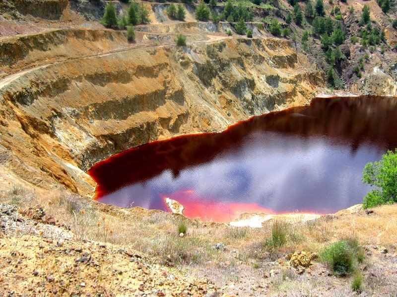 Красное озеро Адыгея