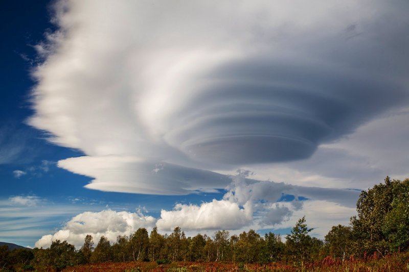 Линзовые облака в Якутии