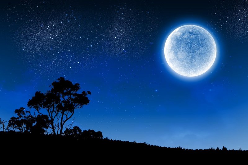 Восход голубой Луны
