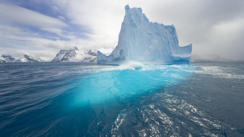 Айсберги Северного Ледовитого океана