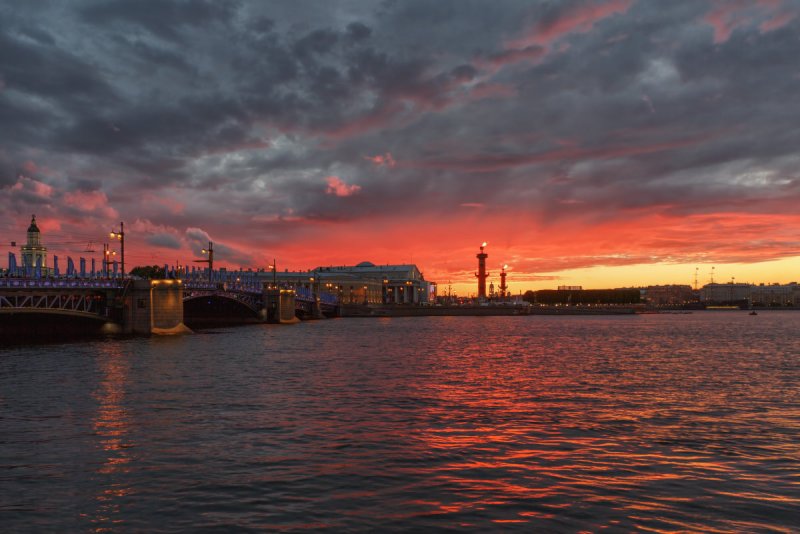 Санкт-Петербург летом белые ночи
