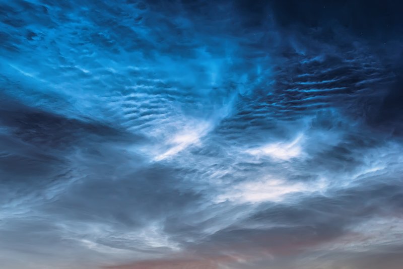 Серебристые облака явление природы