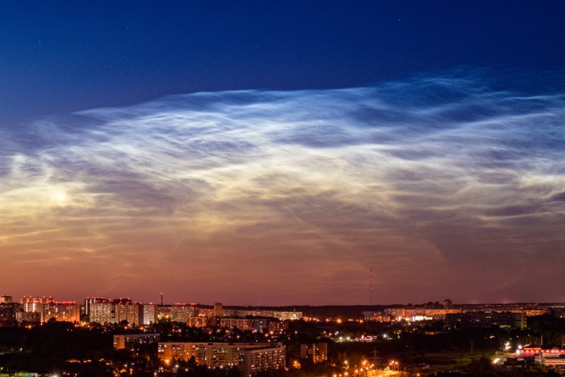 Атмосферное явление серебристые облака