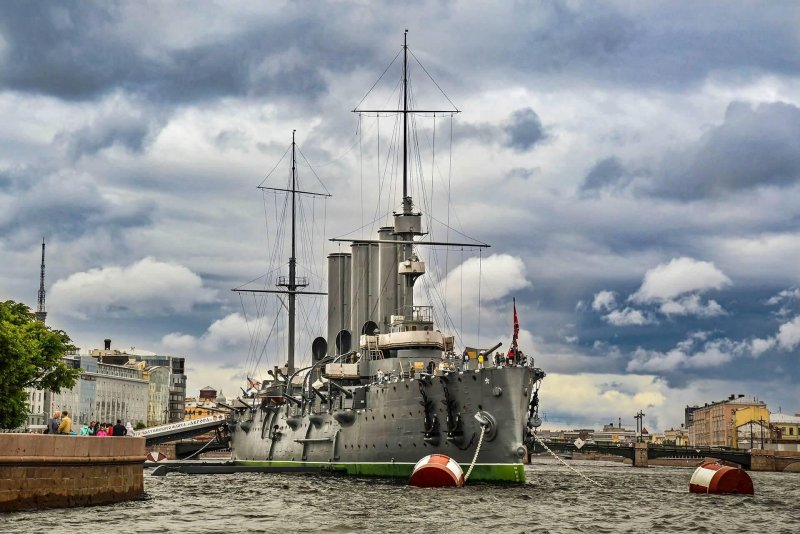 Крейсер Аврора в Санкт-Петербурге сейчас