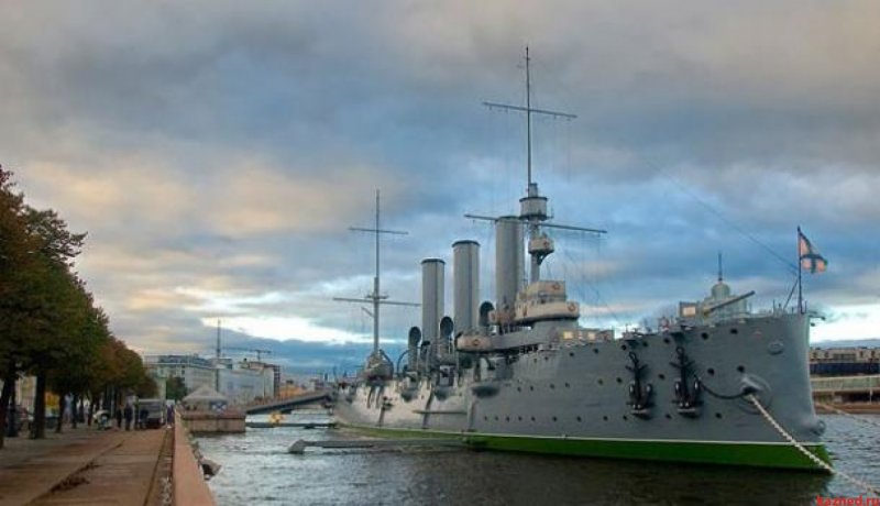 Крейсер Аврора в Санкт-Петербурге с высоты