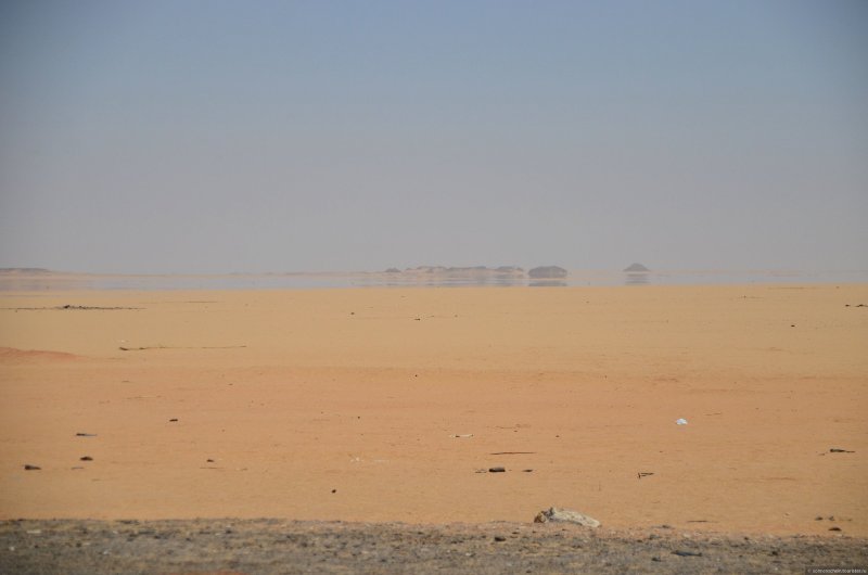 Озерный Мираж в пустыне