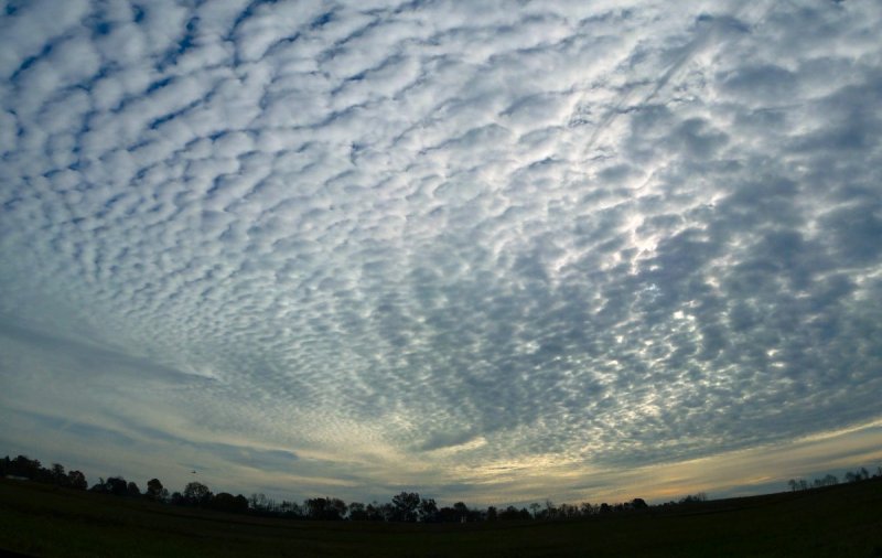 Фото перистых облаков в небе