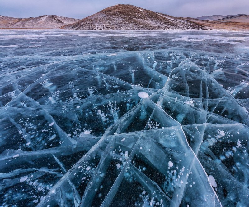 Байкал лед пузырьки
