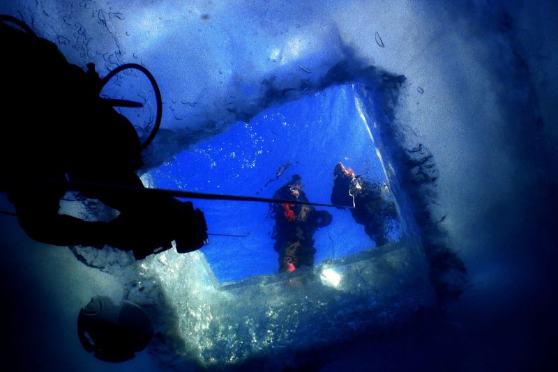 Подводный лед
