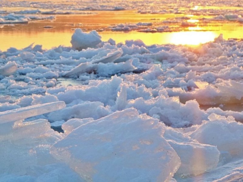 Таяние льда море