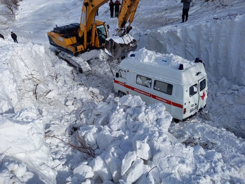 Южно Сахалинск завалило снегом