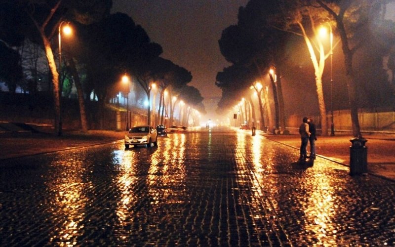 Дождь в городе ночью