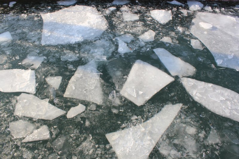 Хрупкий лед