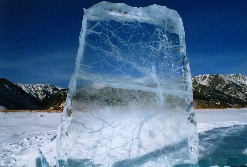 Байкал лед пирамиды