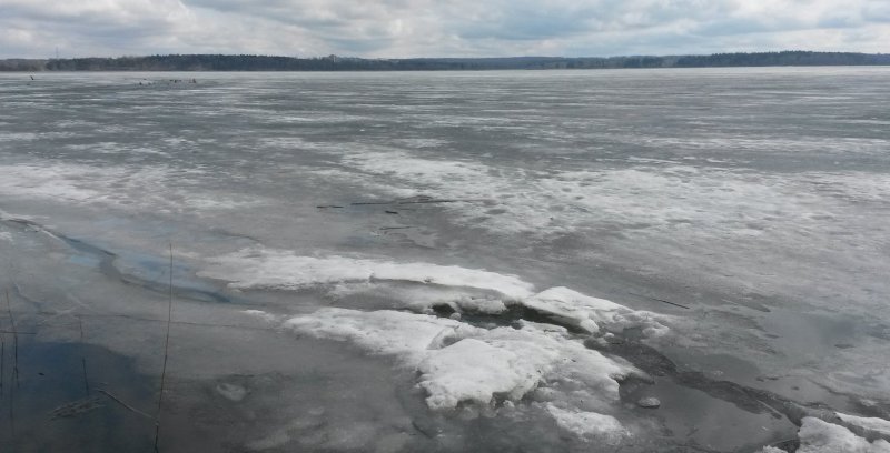 Толщина льда на Байкале