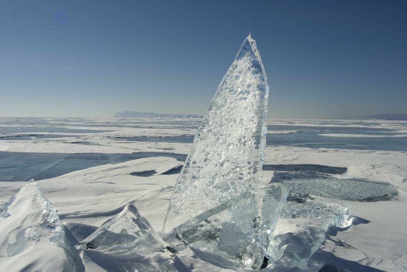 Лед Байкал Nation Geographic
