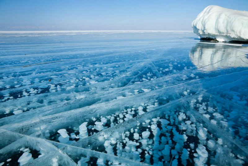 Байкал лед пузырьки