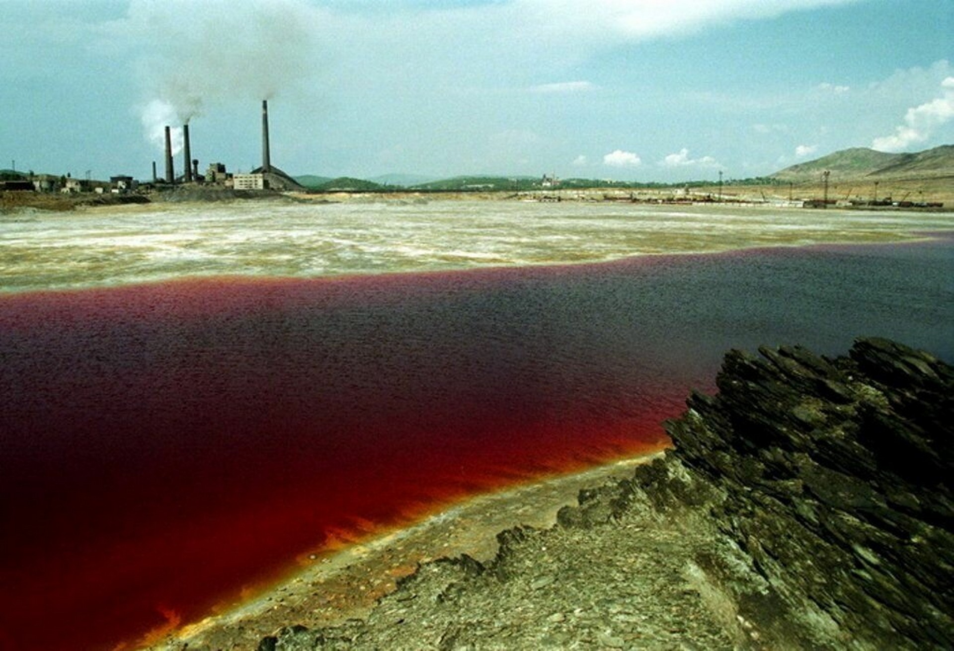 Радиоактивное озеро Карачай