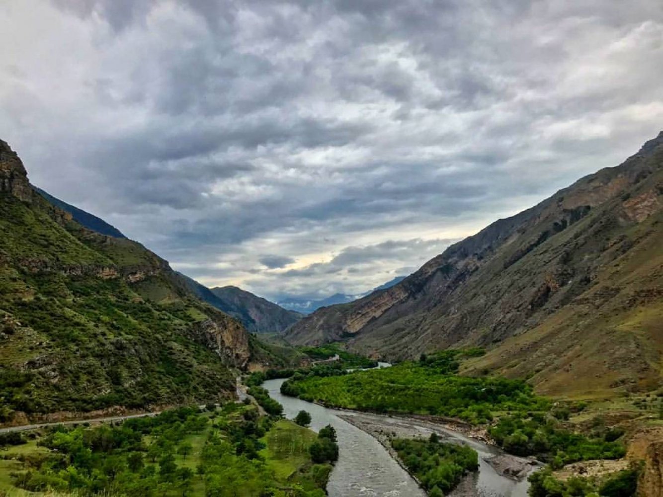 Самур азербайджан. Река Андийское койсу в Дагестане. Долина реки Андийское койсу. Река Самур в Дагестане.