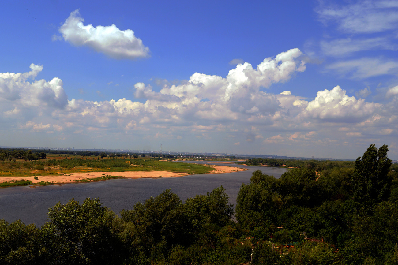 Река Ахтуба и река Волга