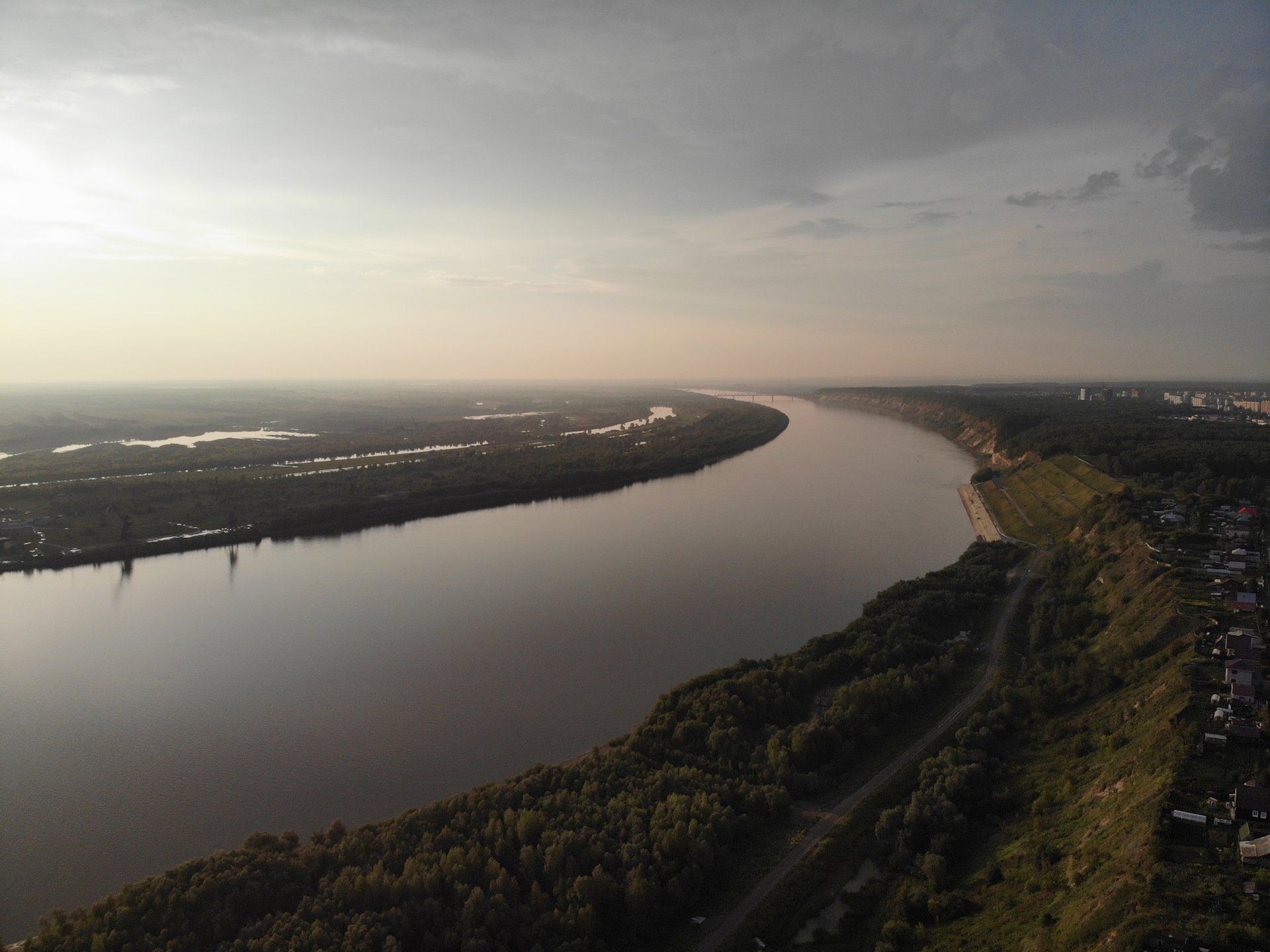 Река Тобол впадает в Иртыш