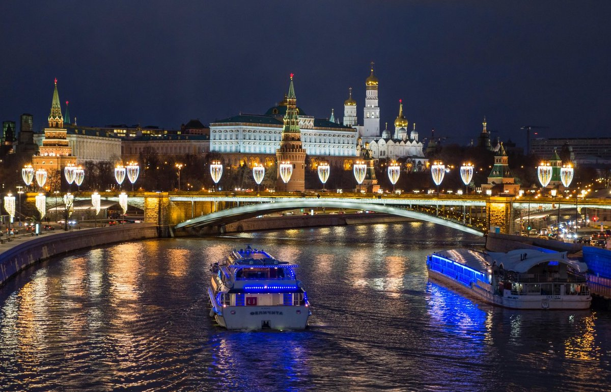 Москва река вечером