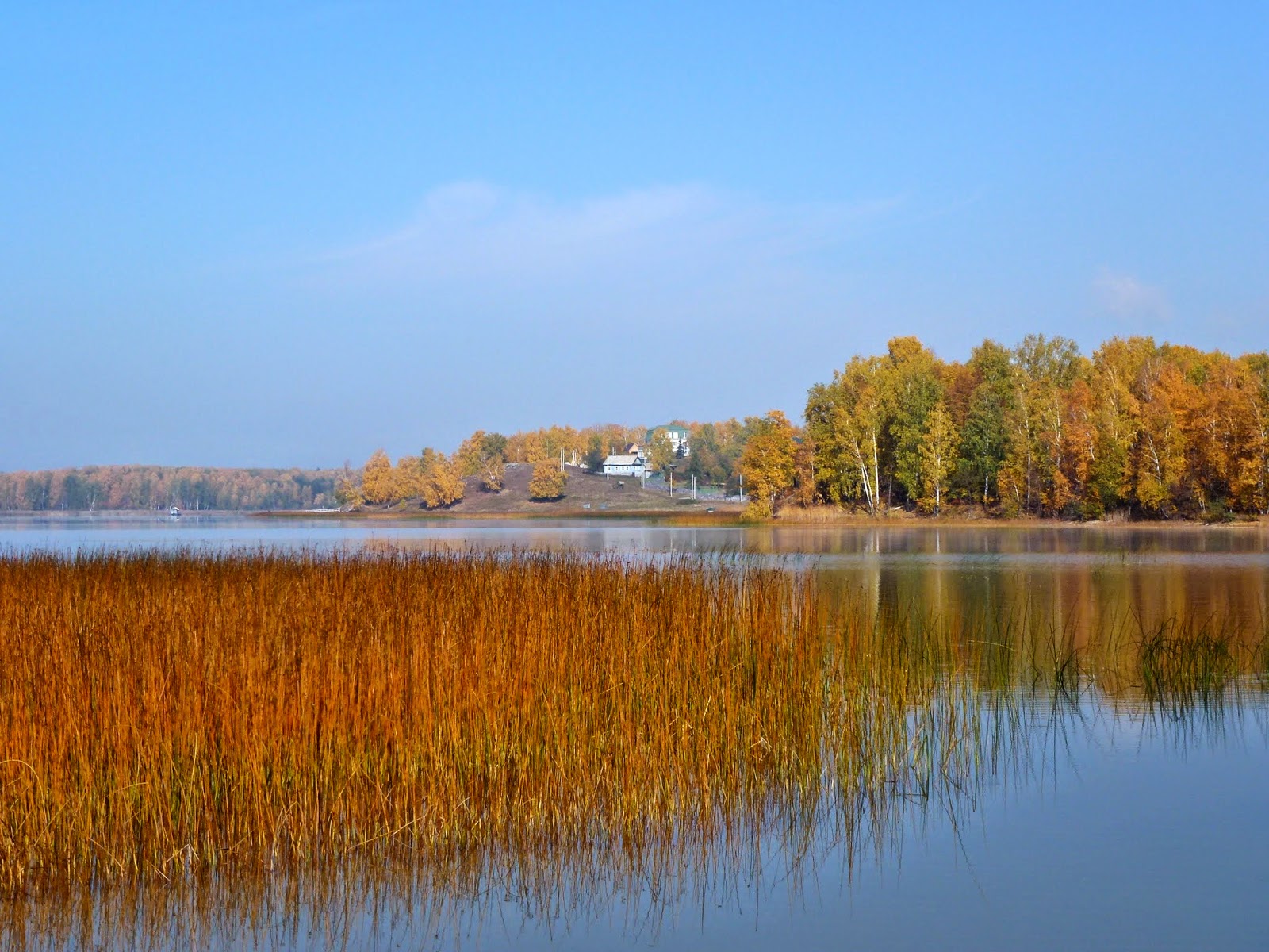Янтарное озеро Урал