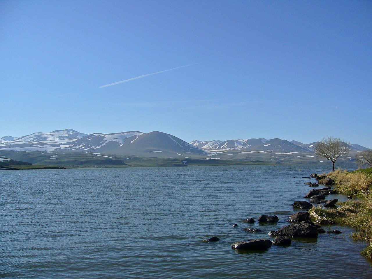 Озеро паравани грузия