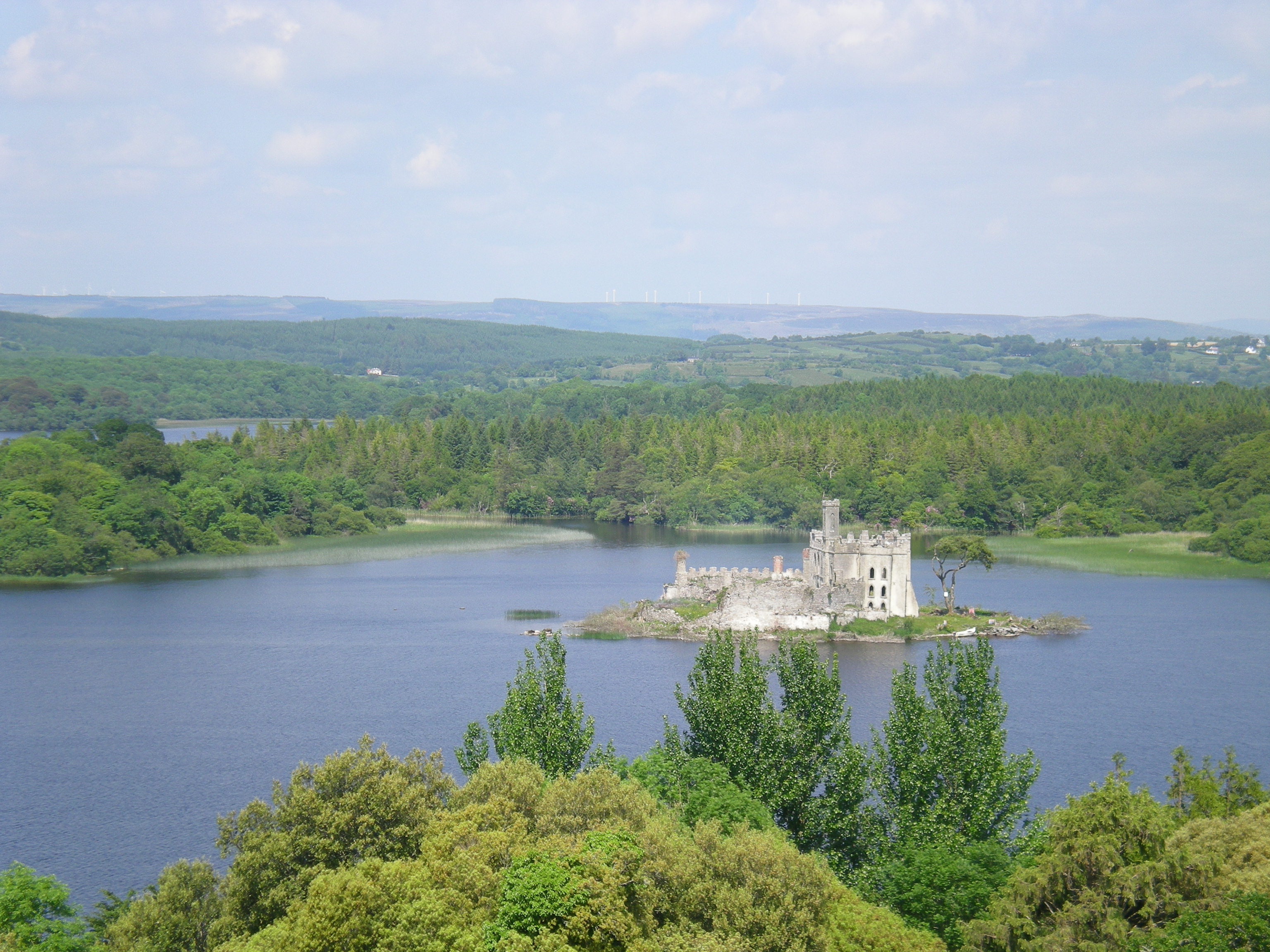 Мядельский замок на озере Мястро