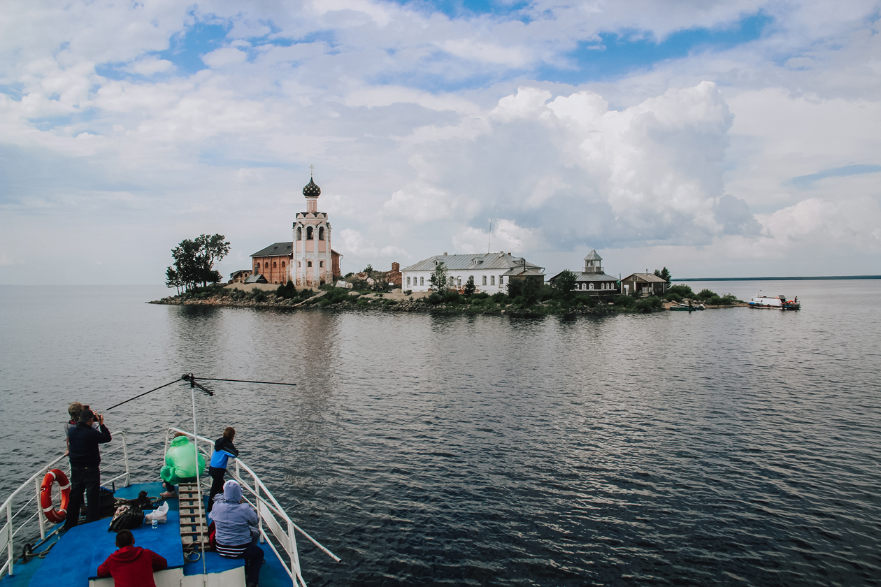 Спасо-каменный монастырь на Кубенском озере