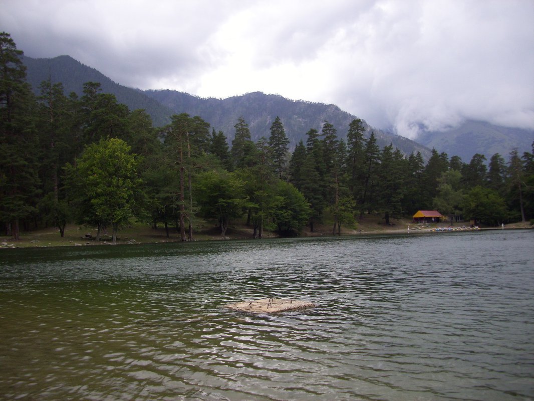 Озеро каракель в теберде