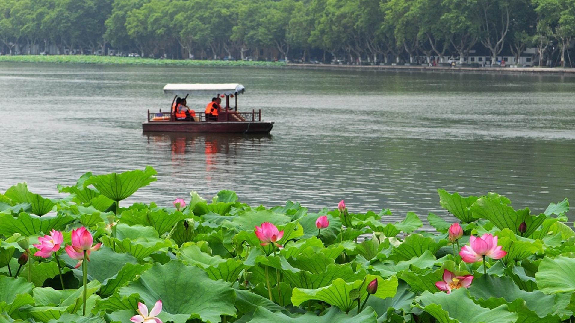 Китайский озеро Сиху (г. Ханчжоу)