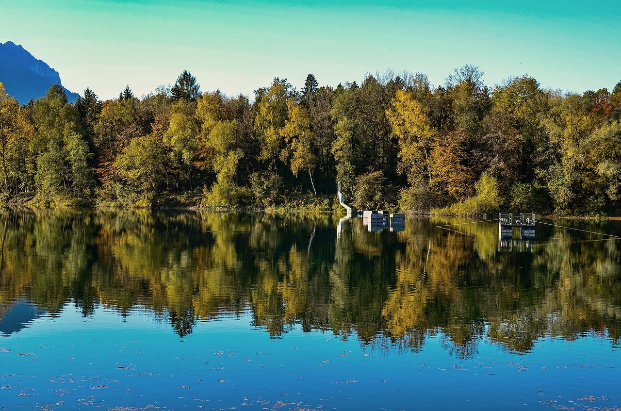 Зеркальное озеро СПБ
