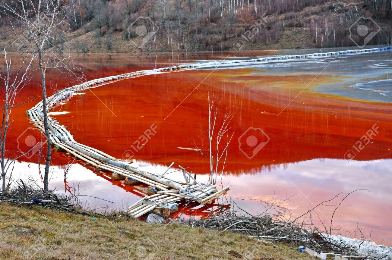 Красное озеро Норильск