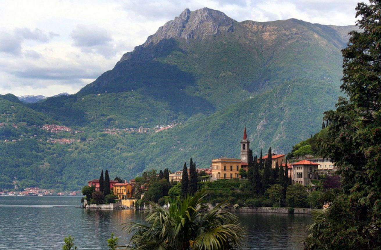 Деревня Варенна,озеро Комо.Италия