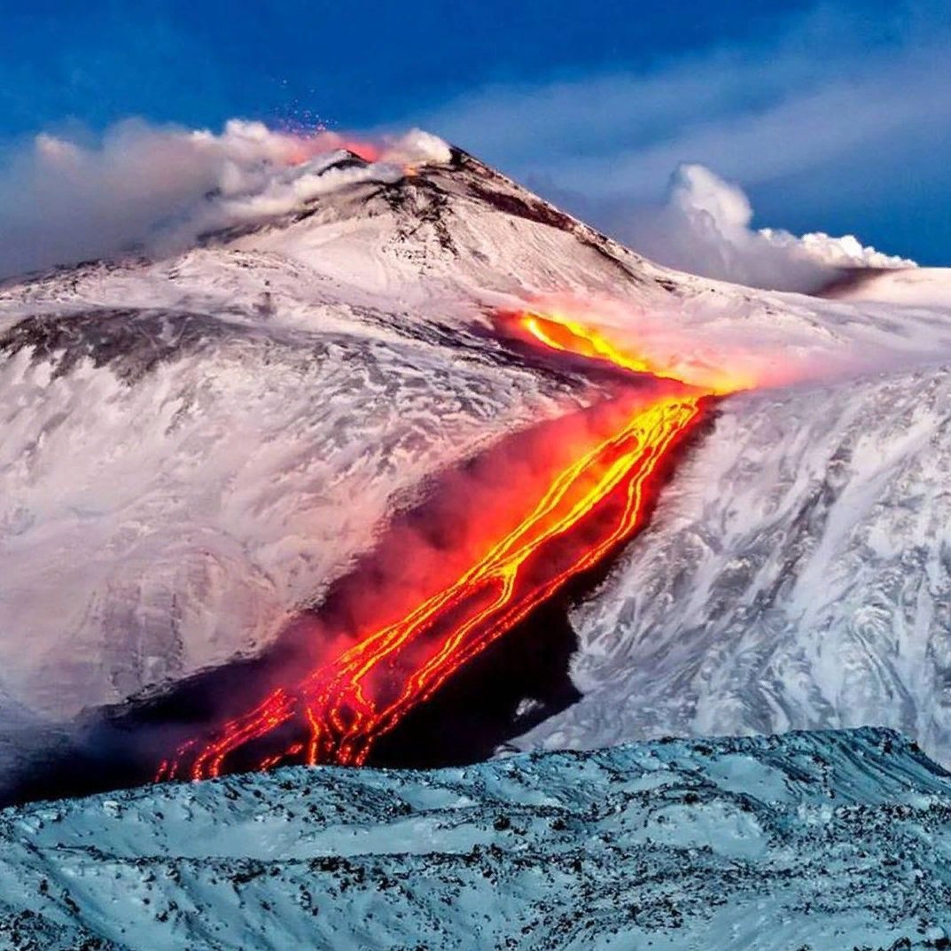 Гора Эребус. Вулкан Эребус. Эребус извержение. Вулкан Эребус извержение. Действующий вулкан материка антарктиды
