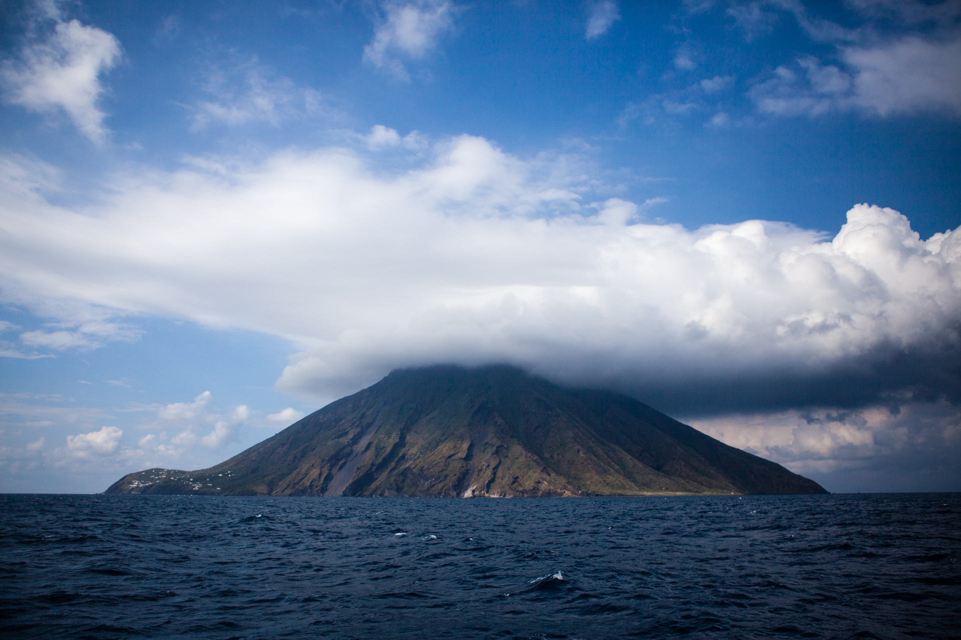 Остров вулкан Стромболи