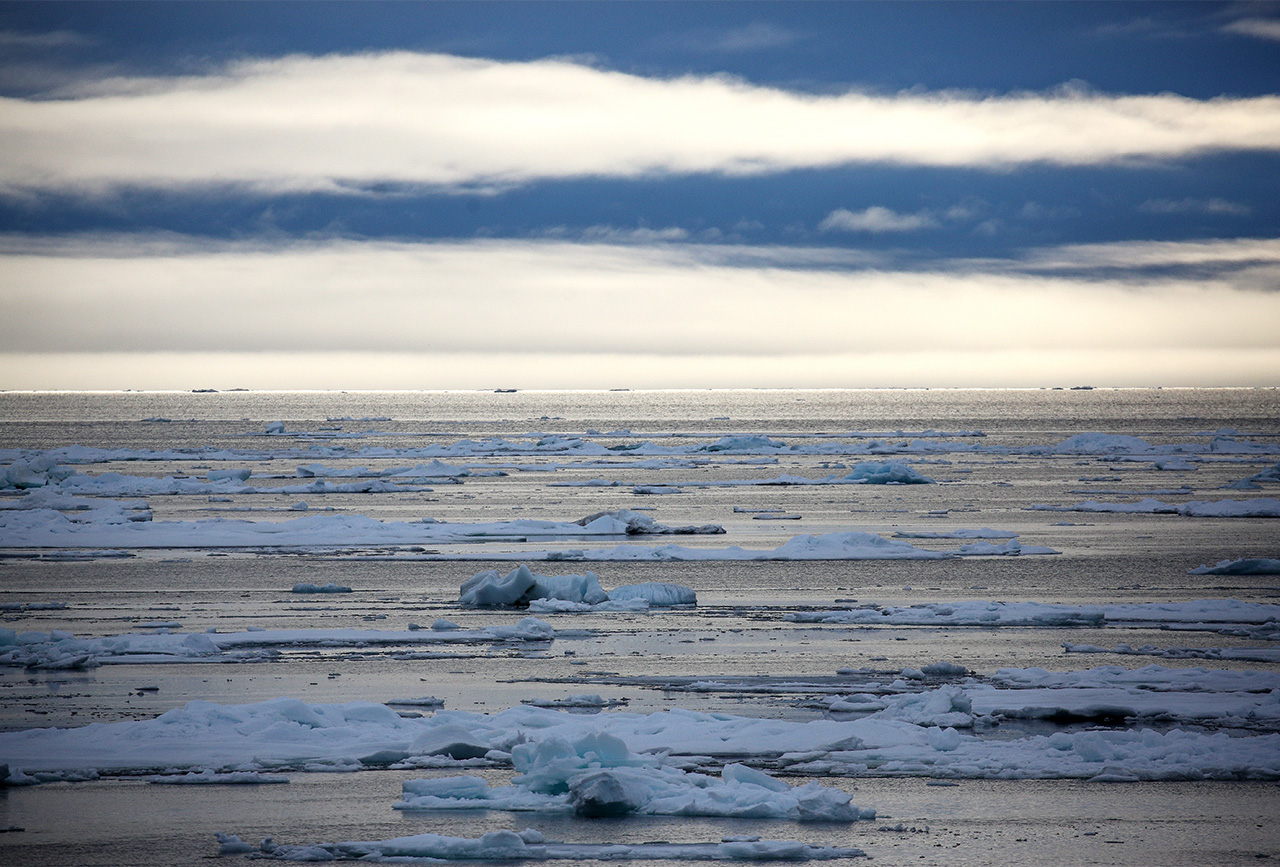 Северный океан видео. Восточно Сибирское море. Шельф Северного Ледовитого океана. Восточно-Сибирское море белая Радуга. Материковая отмель Северного Ледовитого океана.