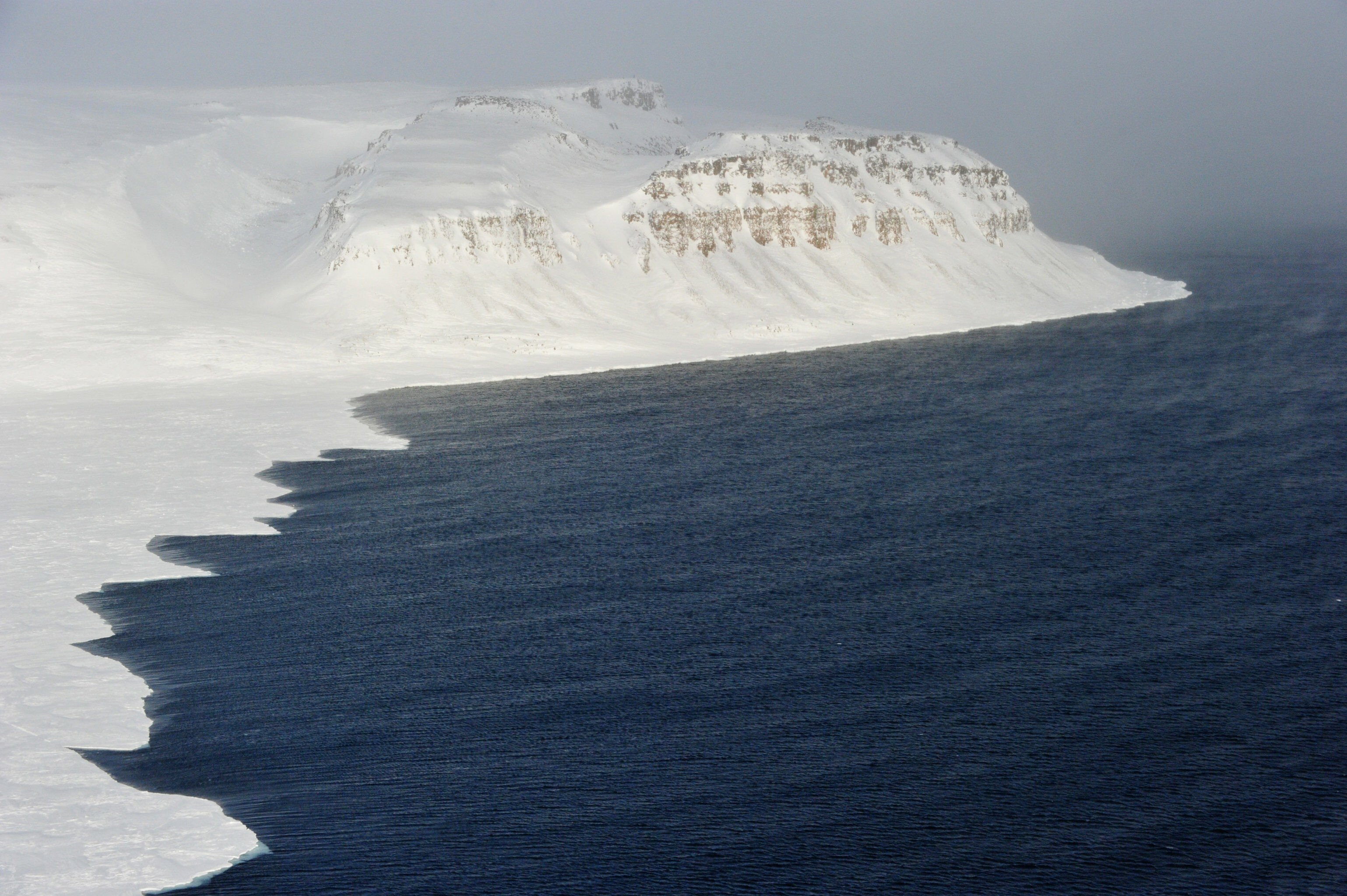 Море баффина океан. Море Баффина. Северно Ледовитый океан канадский архипелаг. Море Баффина фото.