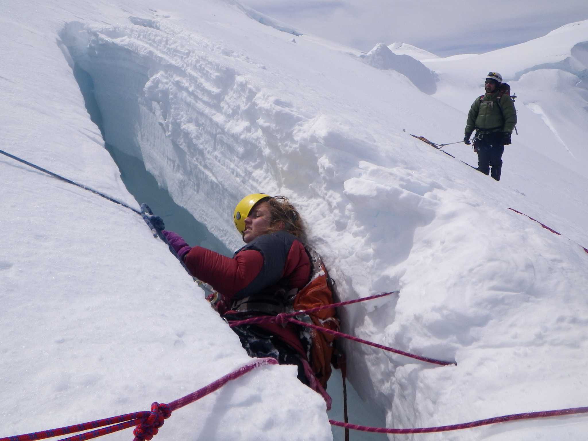 Джомолунгма замерзшие альпинисты