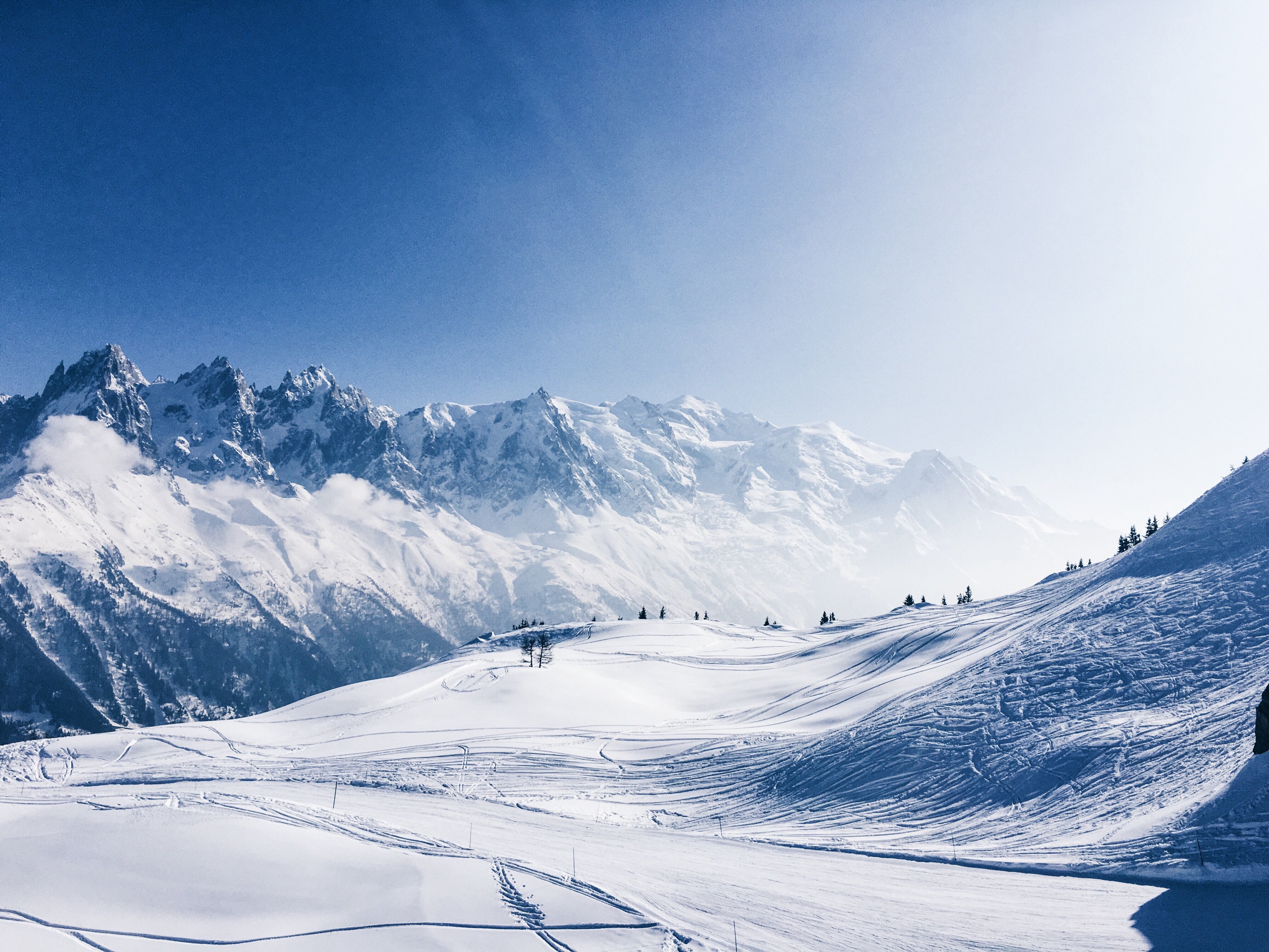 Alps ski skiing. Снежные горы Альпы. Сноу Маунтин. Капрун склон. Альпы Штубай горные лыжи.