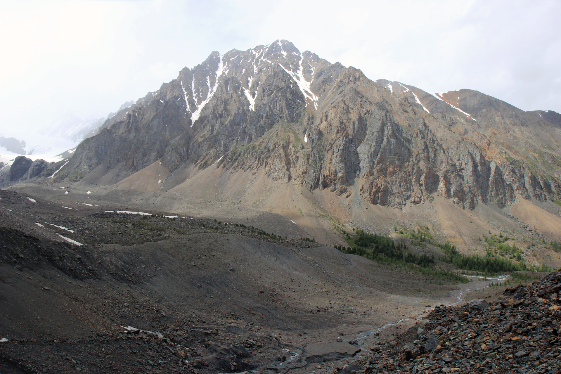 Гора Кызыл-Тайга 3085 м