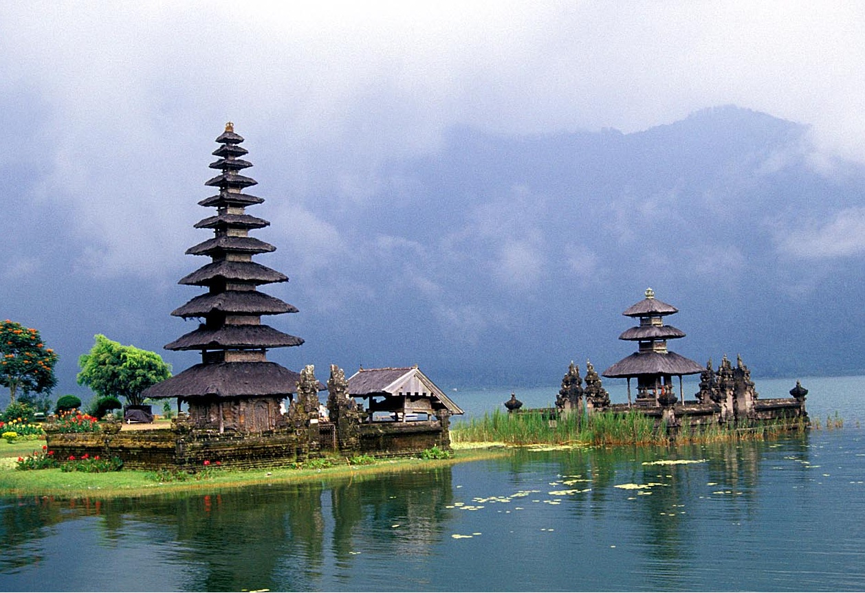 берега индонезии