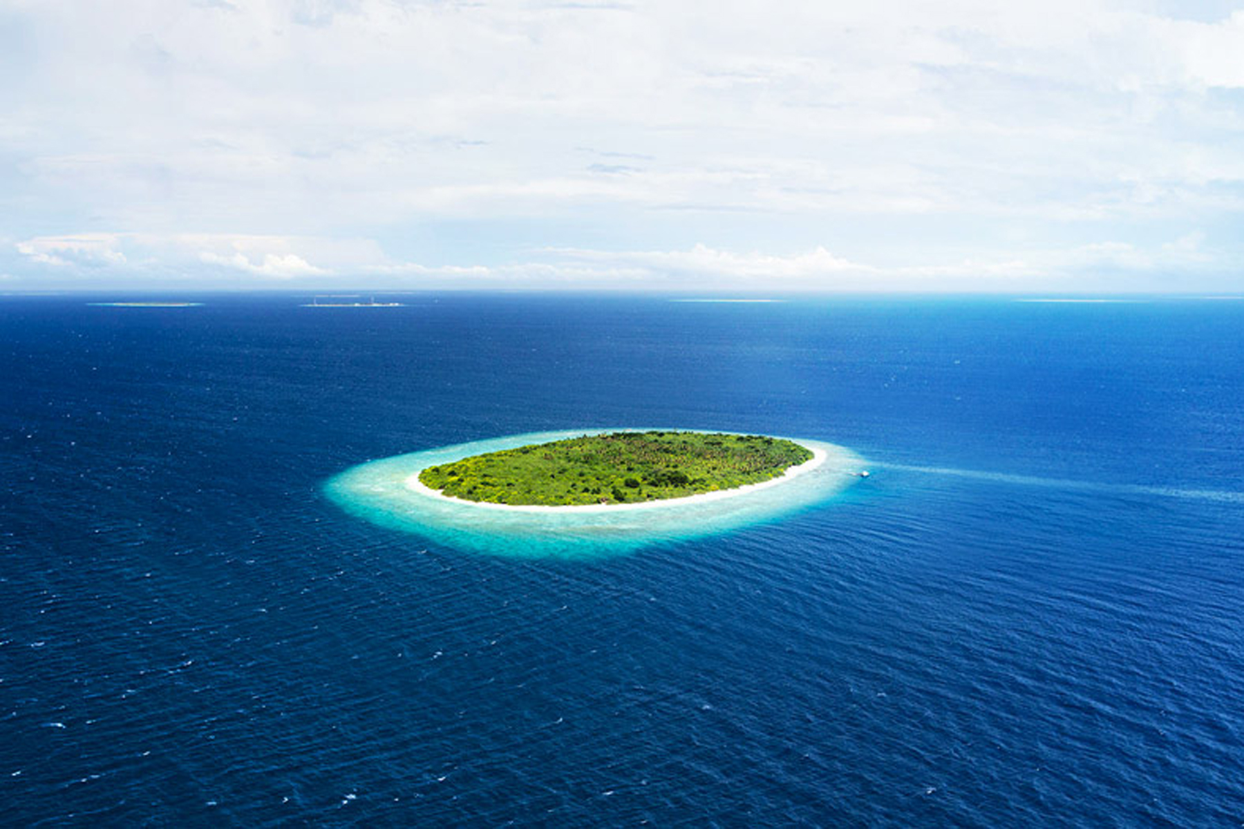 Кольцевой остров. Атолл коралловый остров. Остров Атолл Дюси. Атолл Ноону. Атолл Дюси тихий океан.