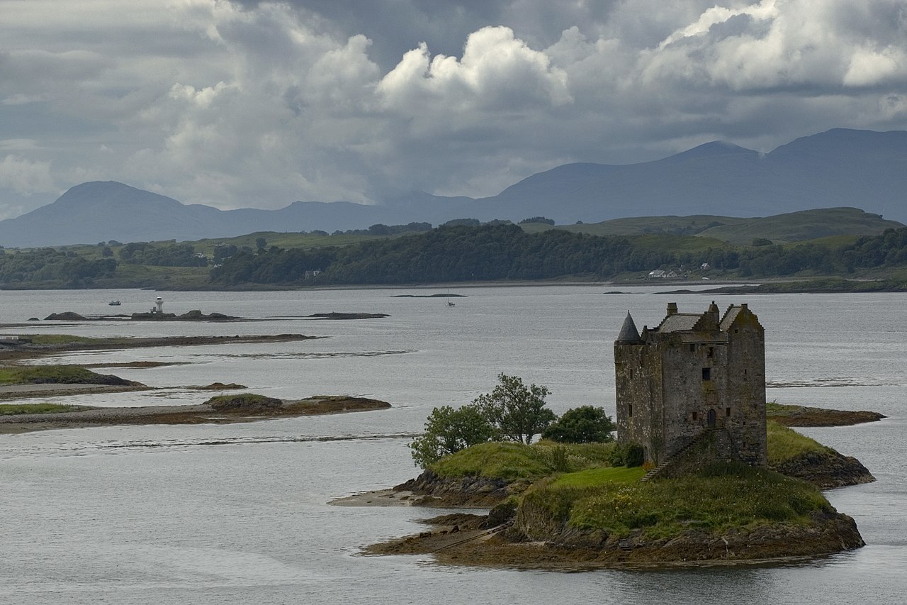 Замок сталкер Шотландия фото