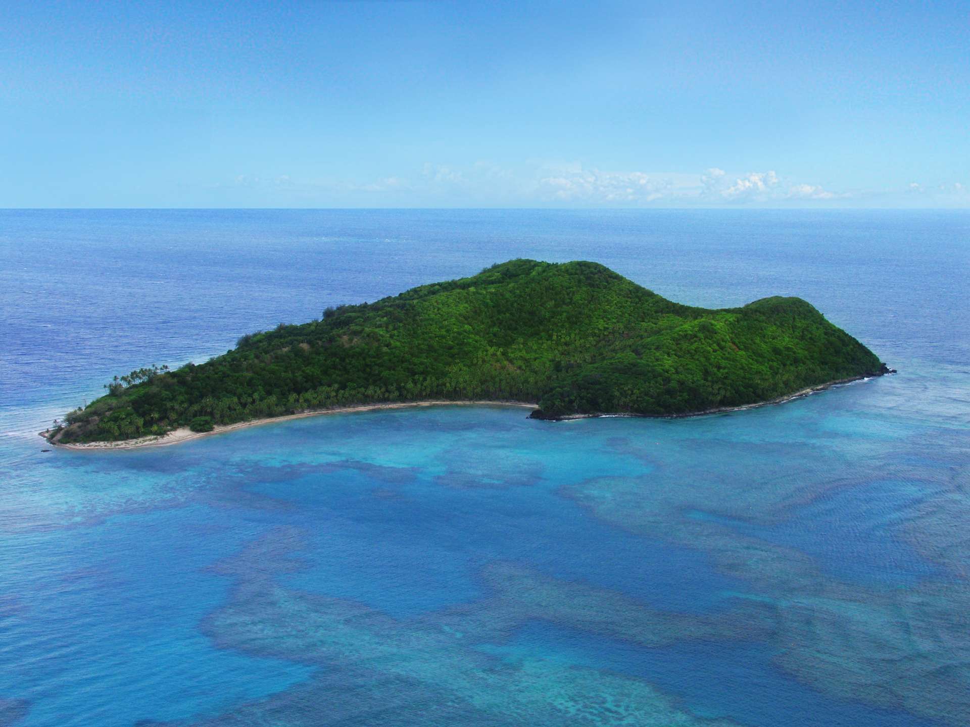 Html islands. Остров Олоруа. Таваруа Фиджи. Необитаемые острова Карибского моря. Остров в океане.