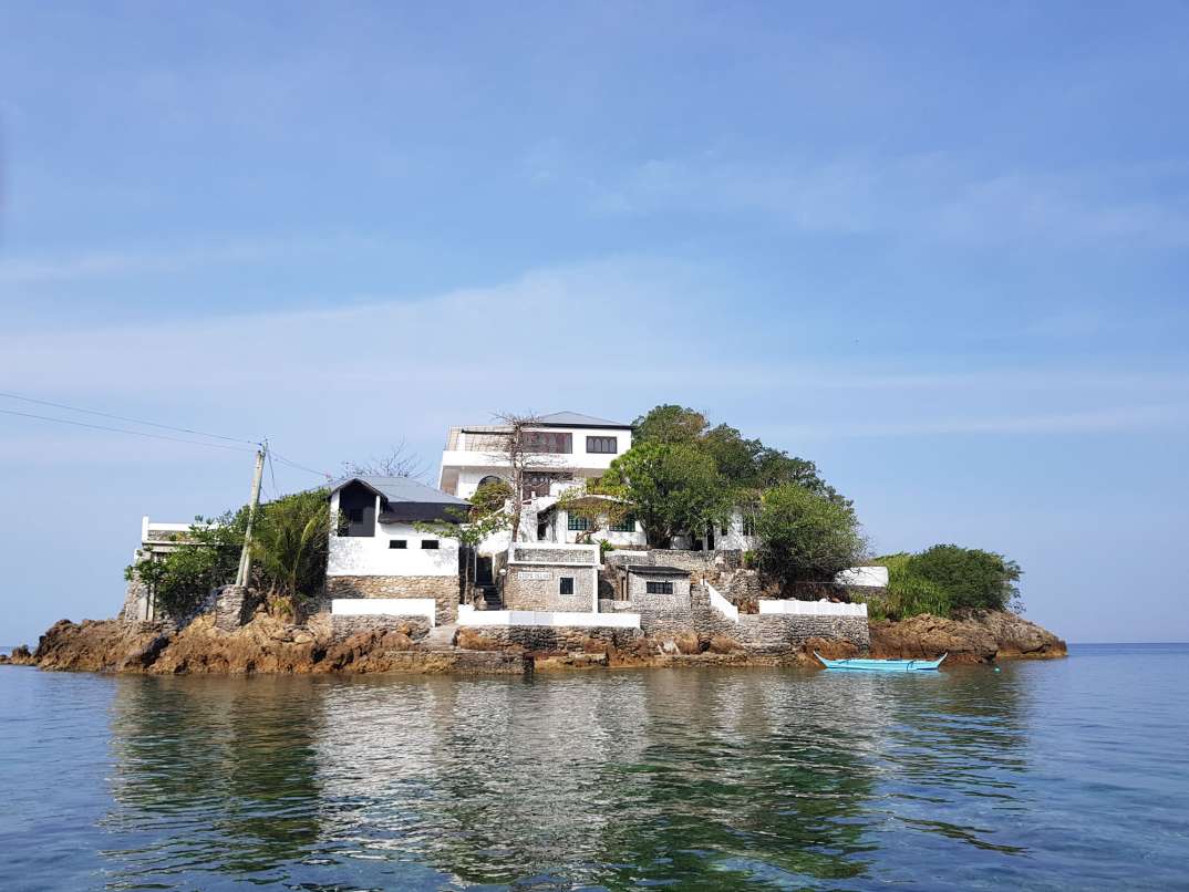 Острова Силли дом дельфинов