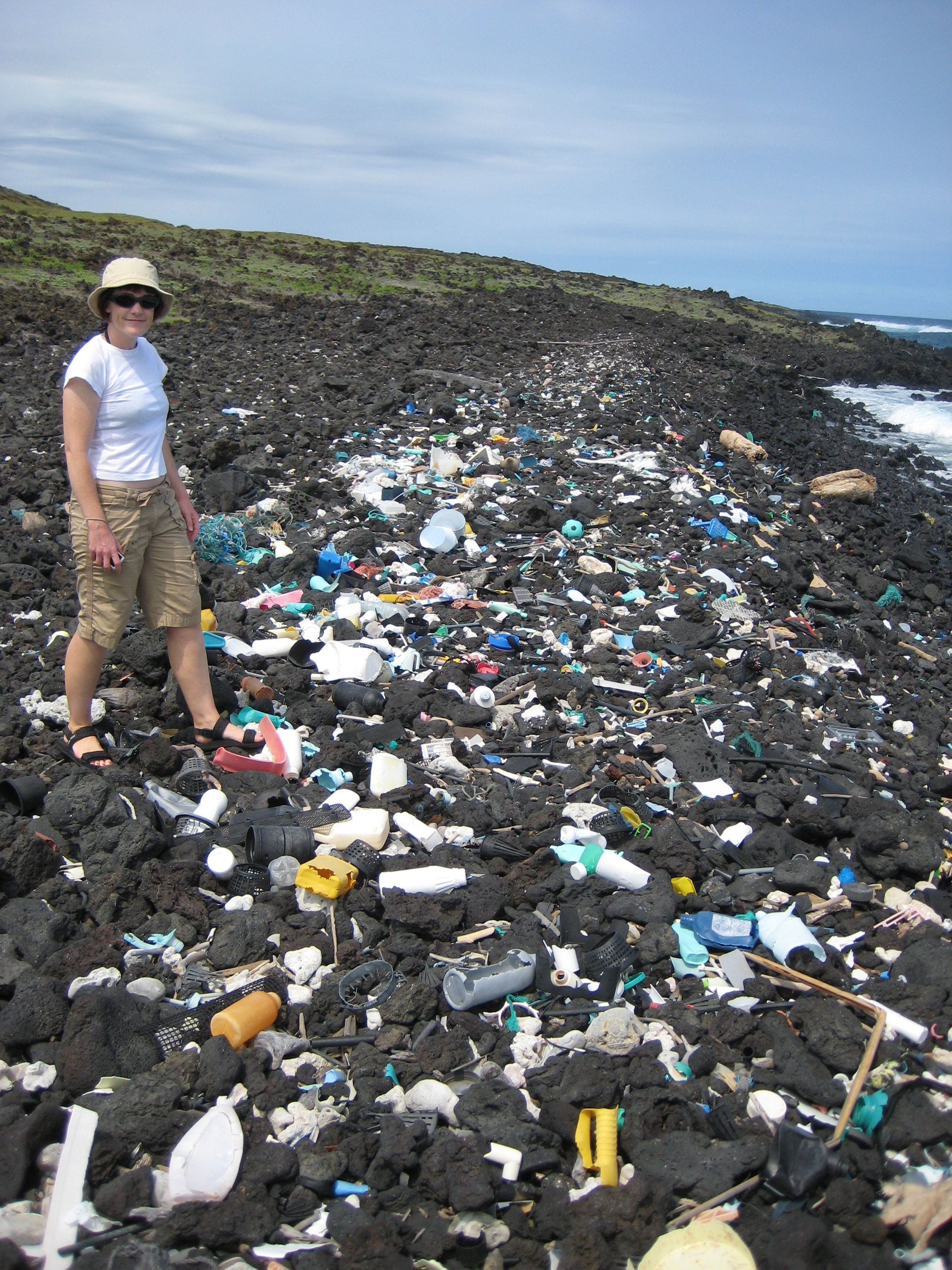 Горы мусора в океане